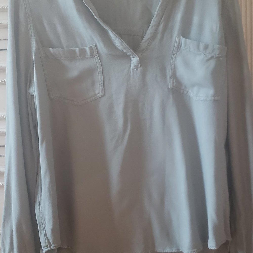 Women's Mudd shirt